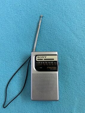Sony Silver Portable AM/FM Pocket Radio with Telescoping Antenna